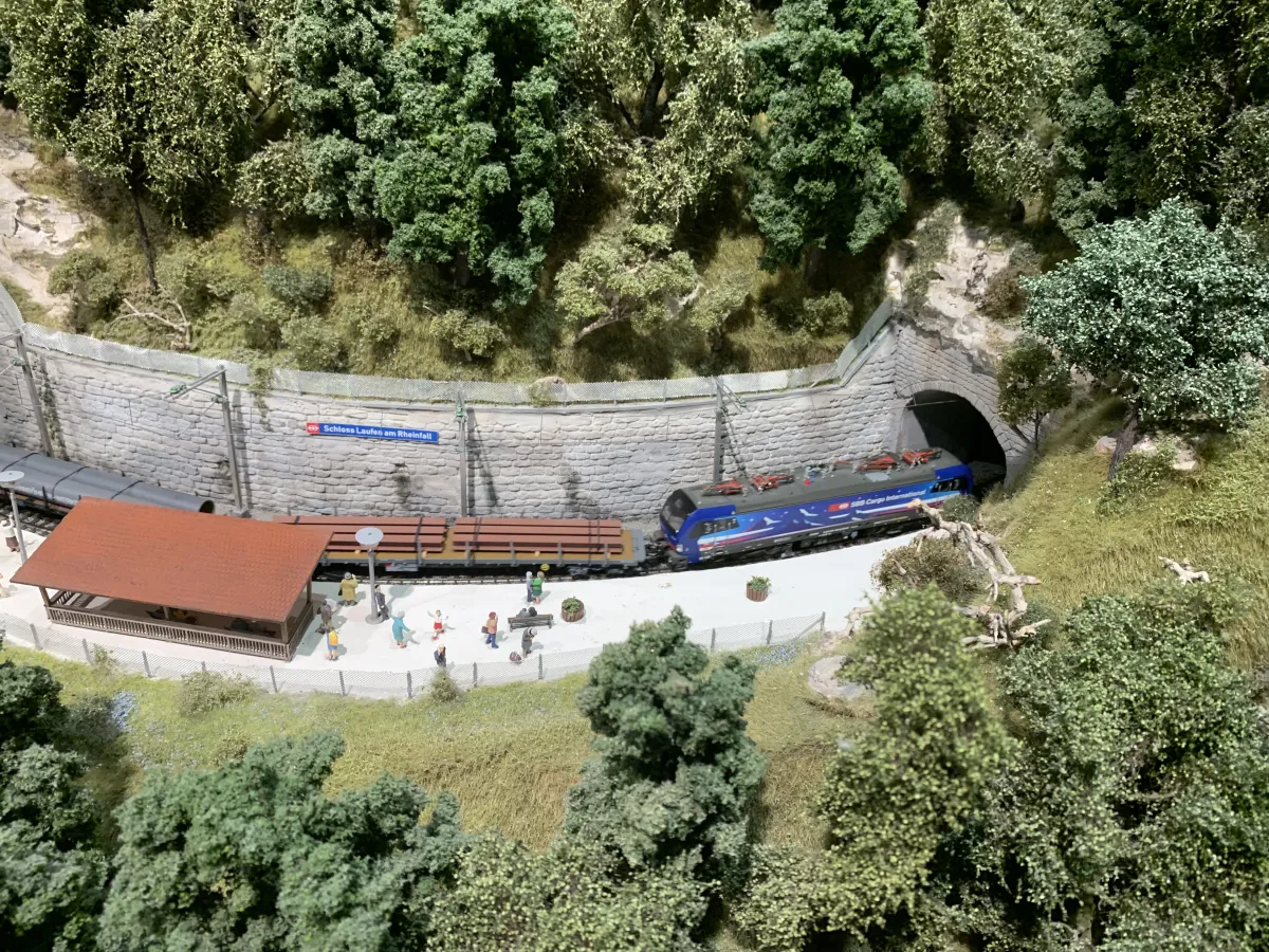 Haltepunkt Schloss Laufen